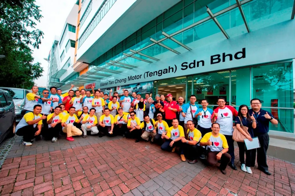 Club group shot at ETCM Cheras showroom before departing to Serendah Plant