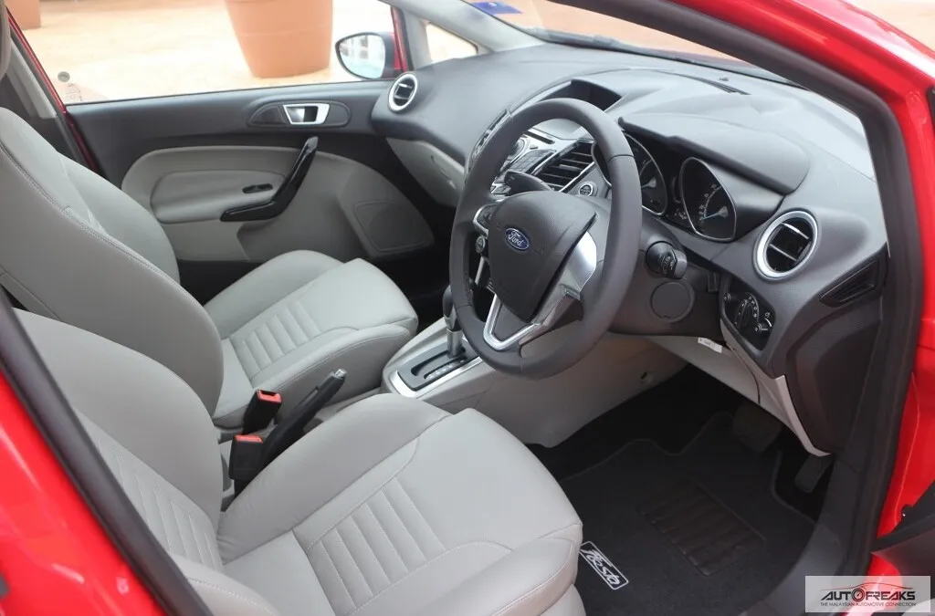 The New Ford Fiesta Titanium 11