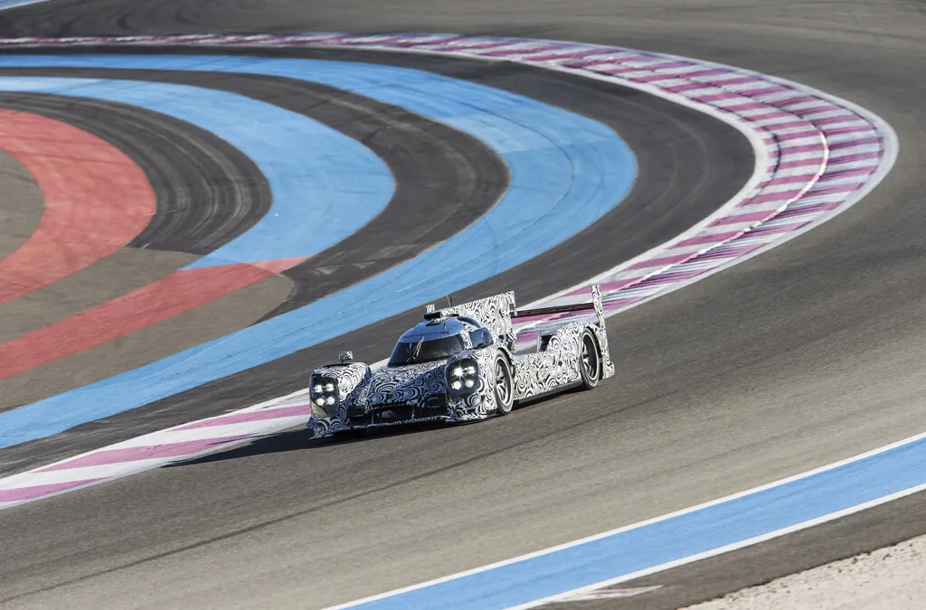 Porsche_LMP1_RacingTeam-17