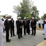 Pic 3_L-R_HMSB Ueno_TS DS Hj Khamil_MITI_DW Hj Md Yunos_Amb Nakamura and Asian Honda Kobayashi receiving a briefing at the new Honda No2 Line