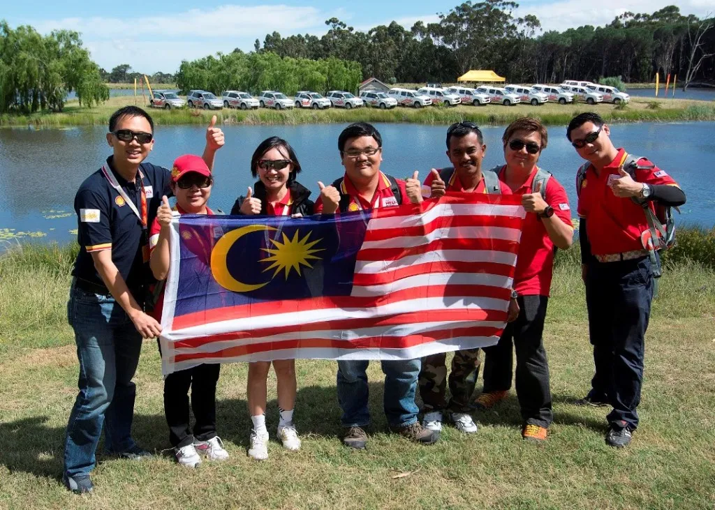 Shell Lubricants Cluster Marketing Manager Alex Lim (L) with the Malaysian participants in South Africa for the Shell Helix Driven to Extremes World Championship