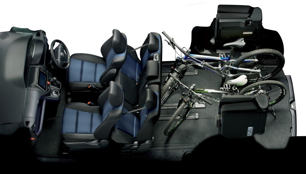 Toyota Voxy Interior