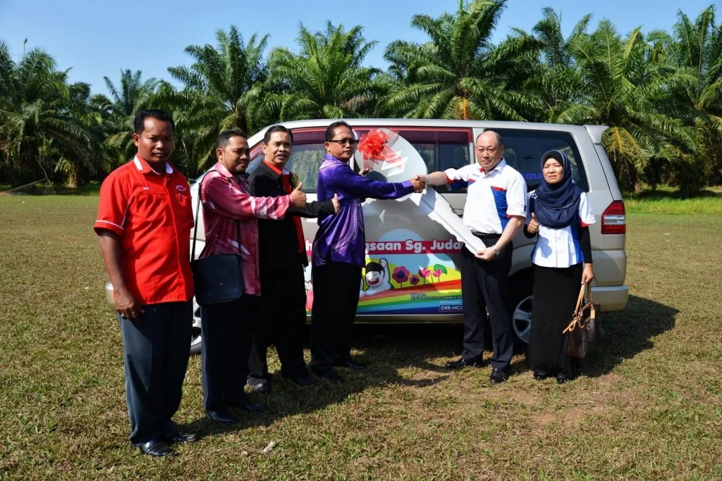 SMA Donates Suzuki APV to SK Sg Judah_02