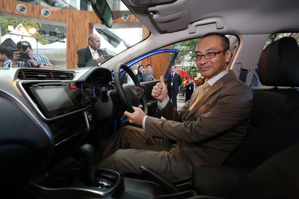 04 MD & CEO at the driver seat of the All-New City
