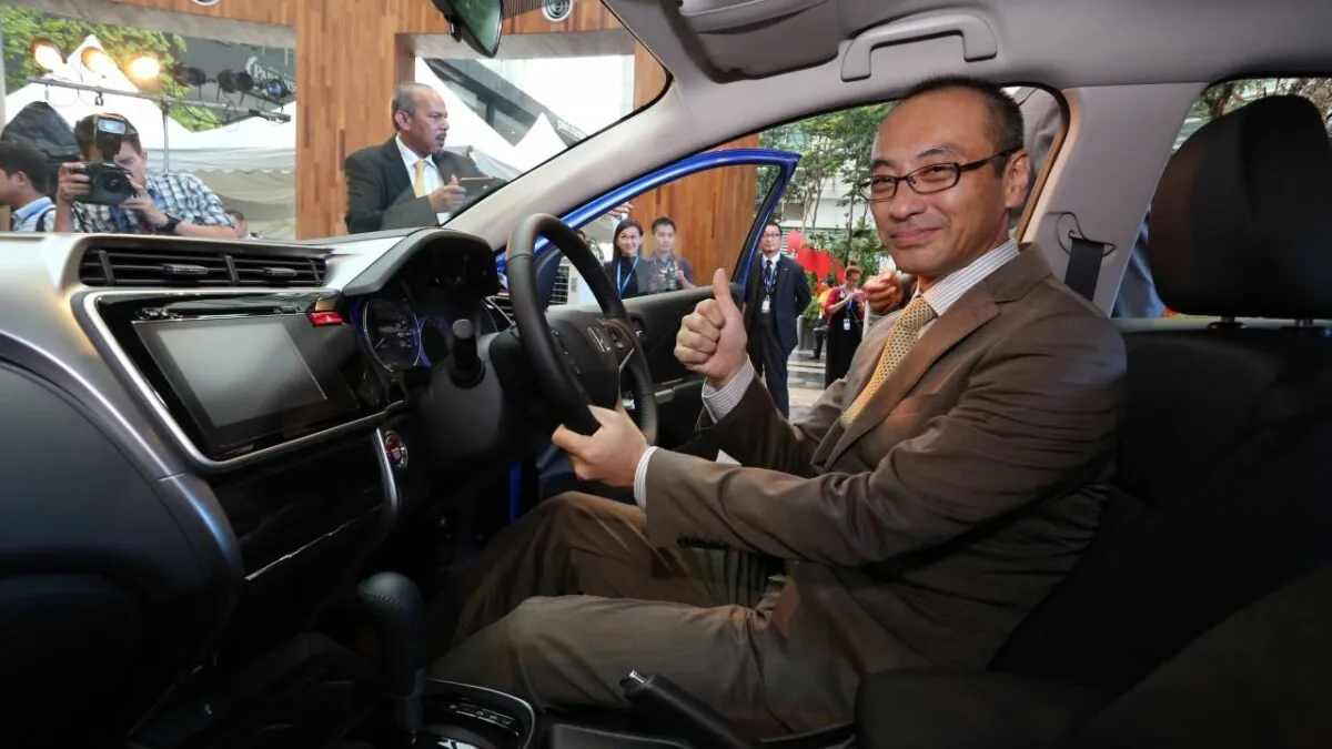 04 MD & CEO at the driver seat of the All-New City
