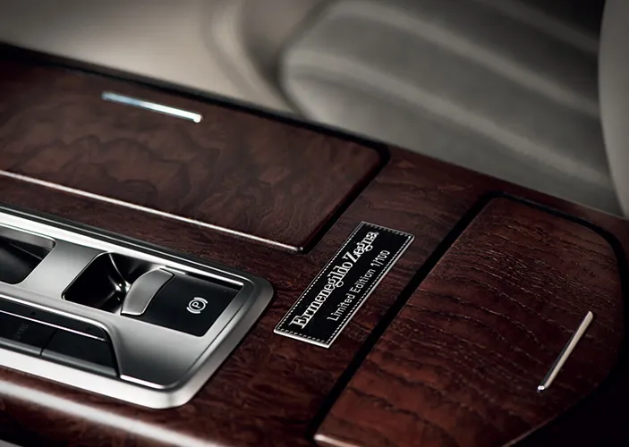 Maserati-Quattroporte-Ermenegildo-Zegna-Limited-Edition-interiors-details-08