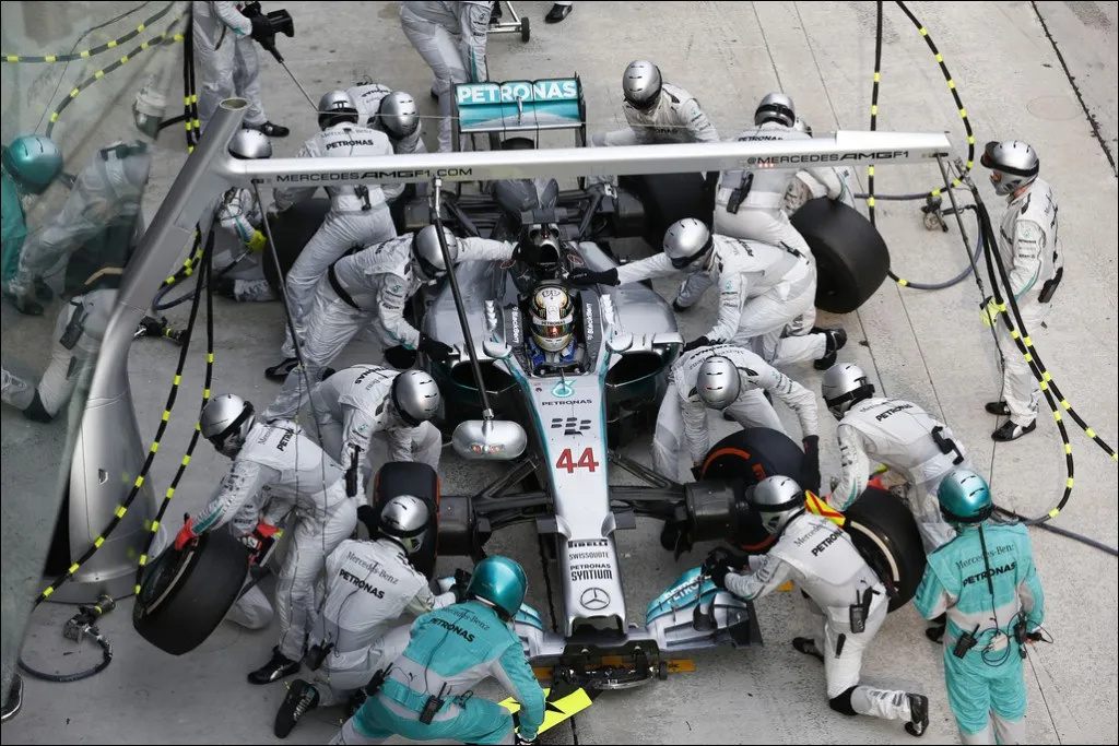 Mercedes_Formula1_MalaysiaGrandPrix-04