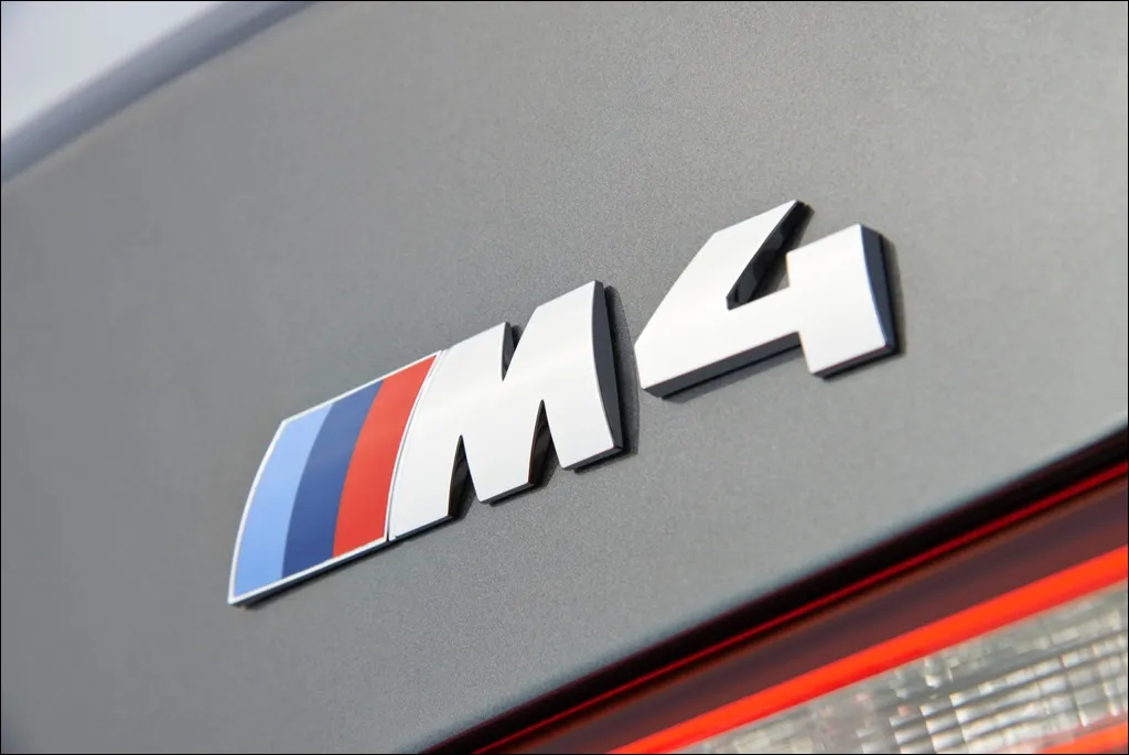 BMW_M4_Convertible_08