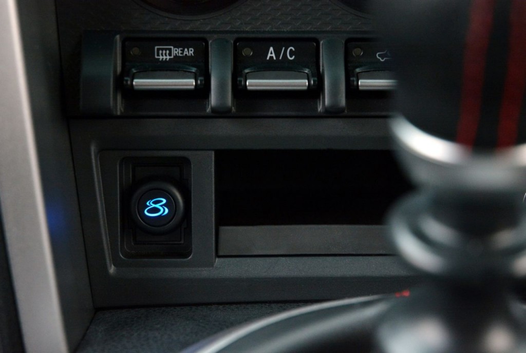 Toyota_86_GPS_4