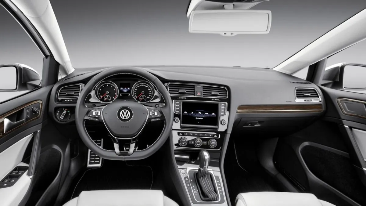 Volkswagen Golf Edition Concept (5)