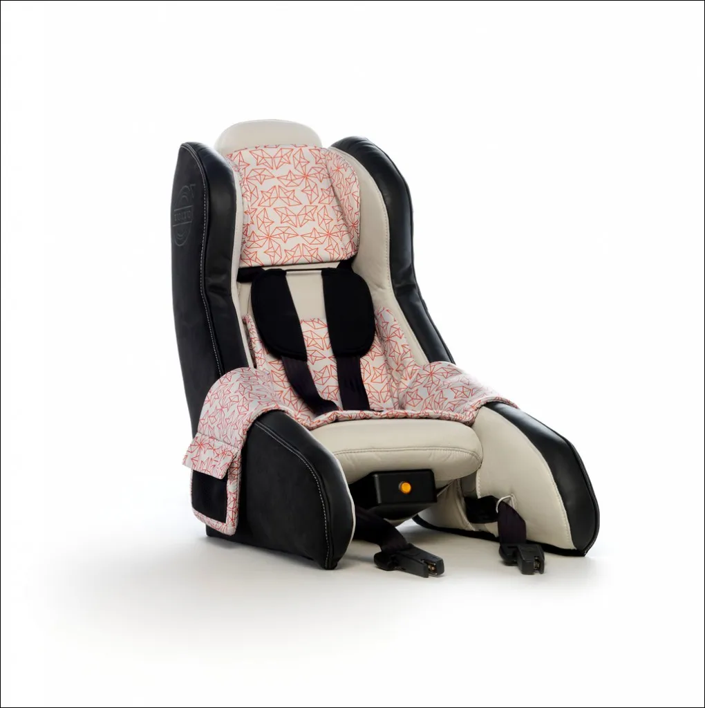 Volvo_Inflatible_Child_Seat-05