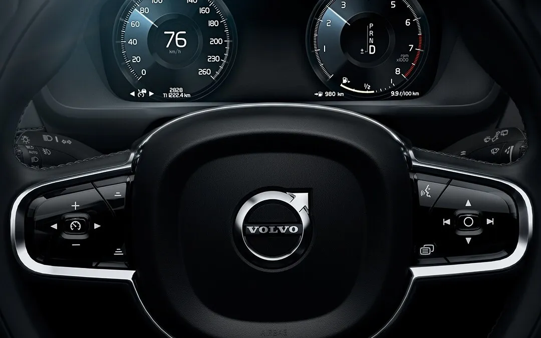 Volvo_XC90_Interior-18