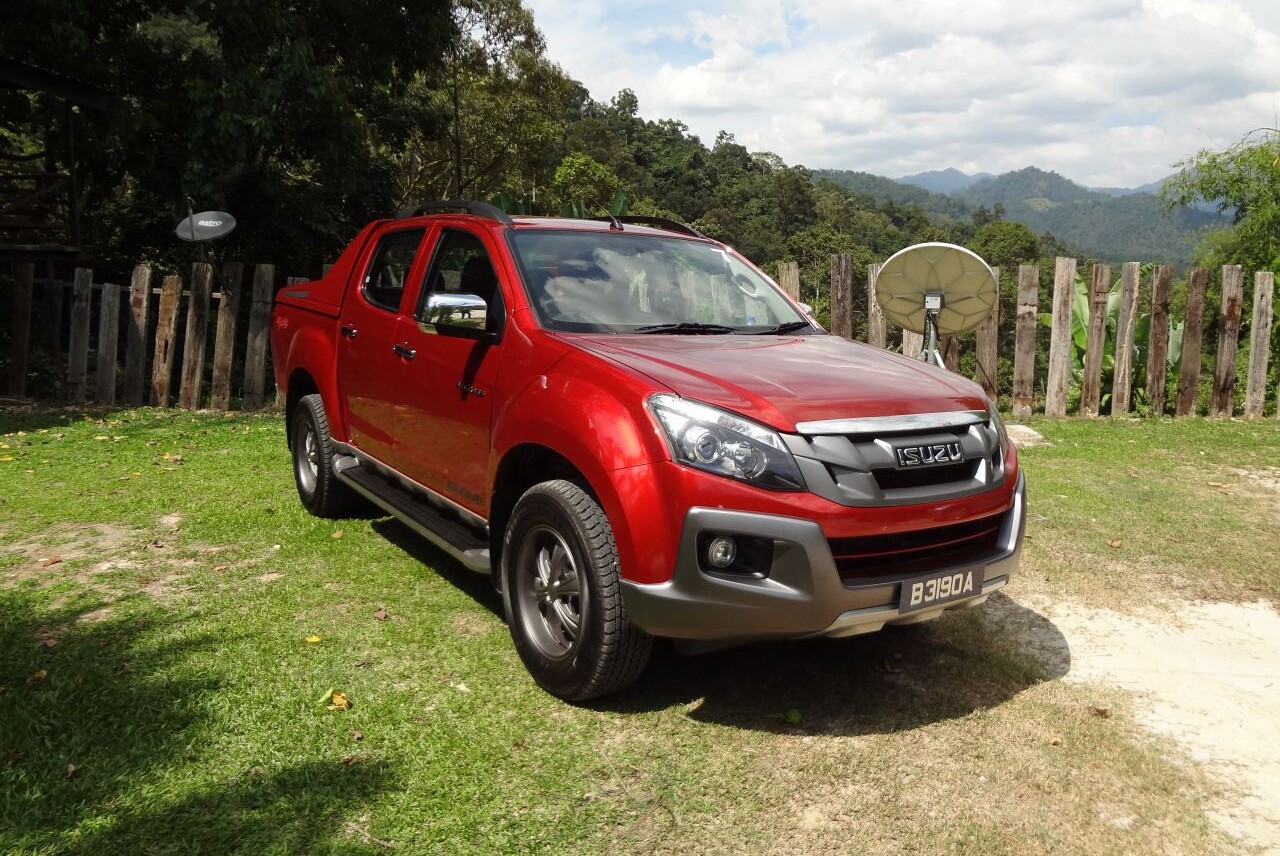 Isuzu D-Max V-Cross : Official Review - Page 3 - Team-BHP