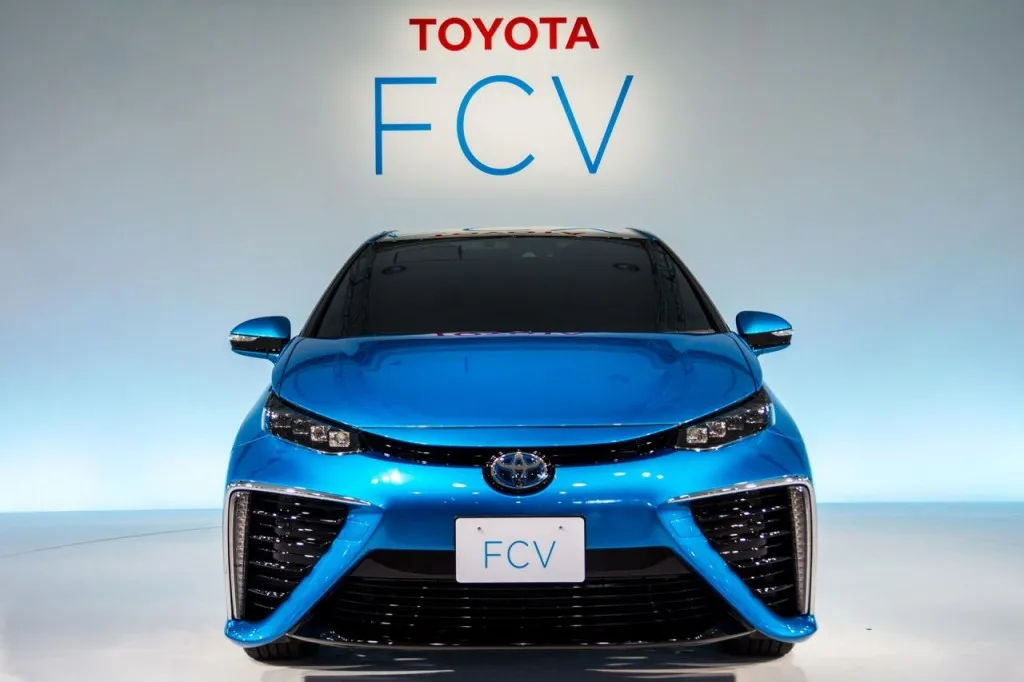 Toyota_FCV_09