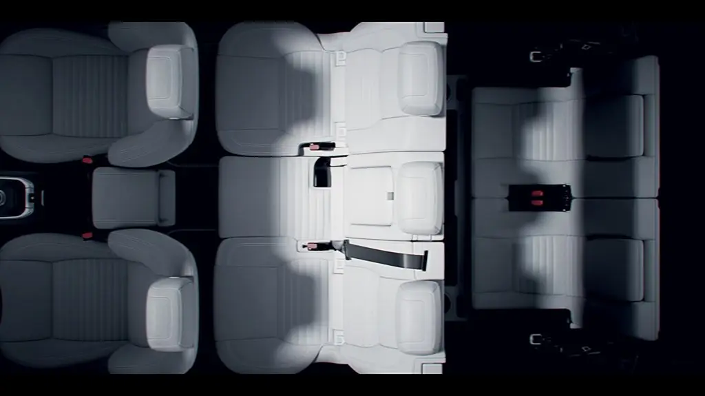 Land_Rover_Discovery_2015_Interior-03