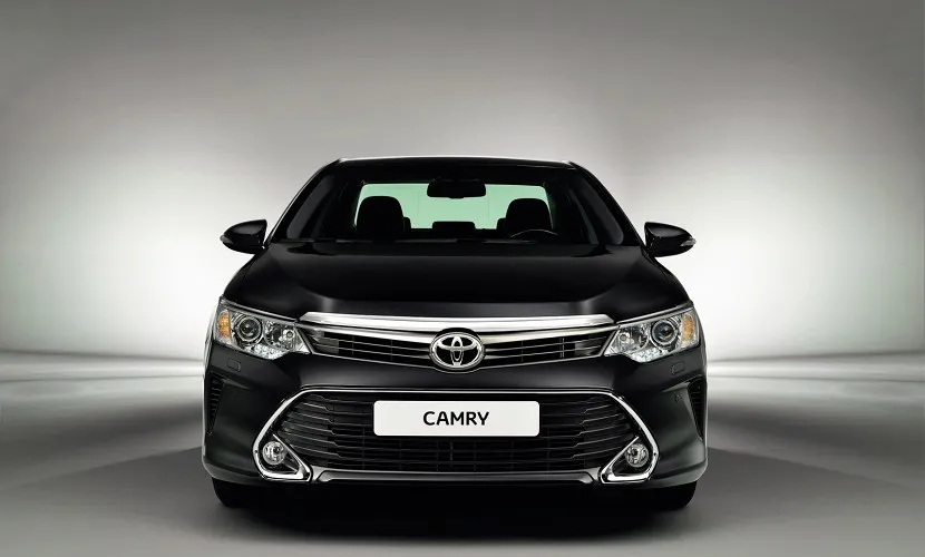 Toyota Camry  (1)