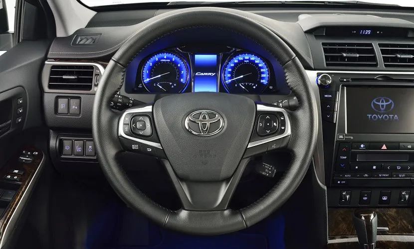 Toyota Camry  (27)