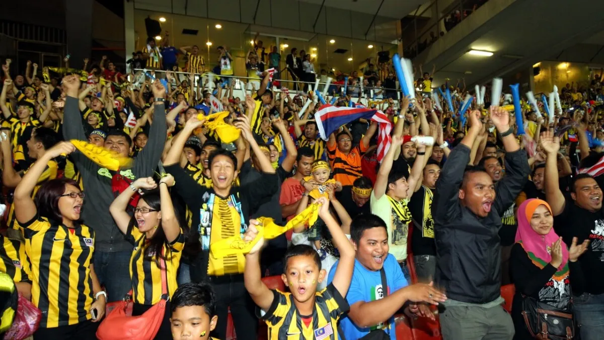 28 Fans cheering at the final match