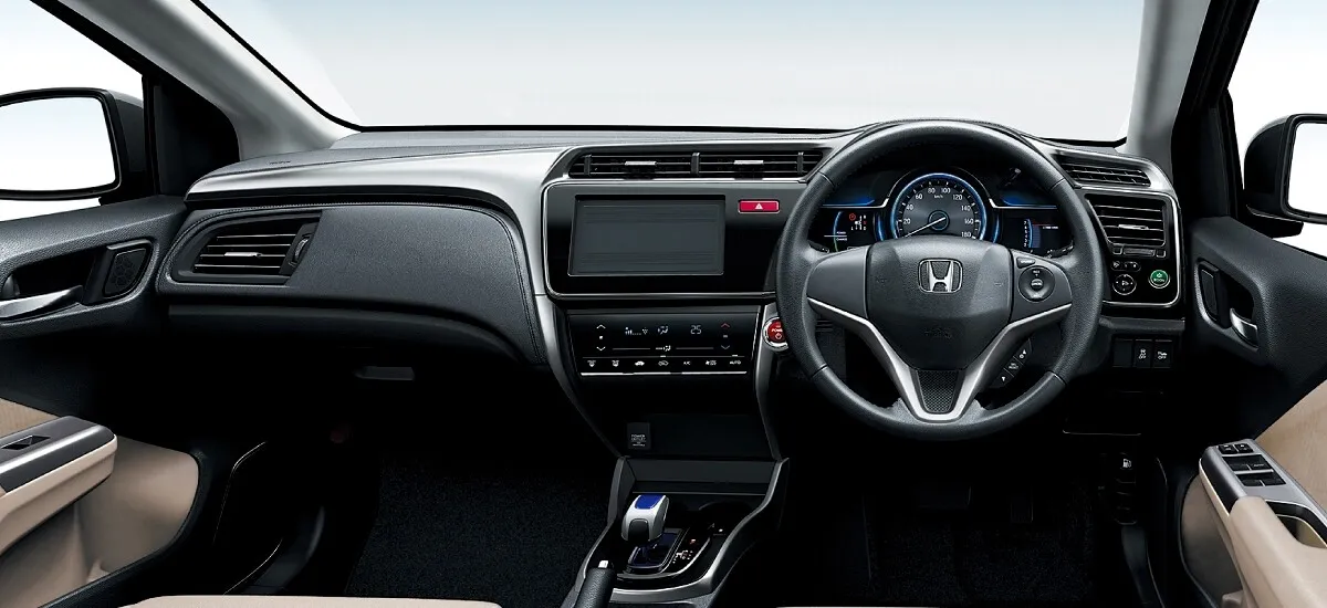 Honda Grace Hybrid (36)