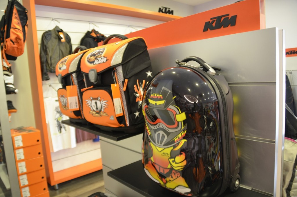 ktm showroom no