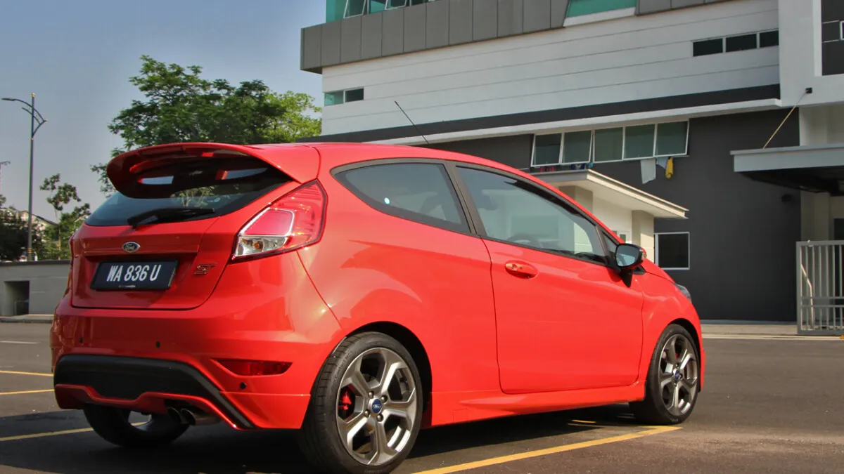TEST DRIVE REVIEW: Ford Fiesta ST 1.6 EcoBoost 