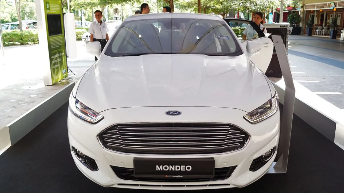 2015_Ford_Mondeo_EcoBoost (1)