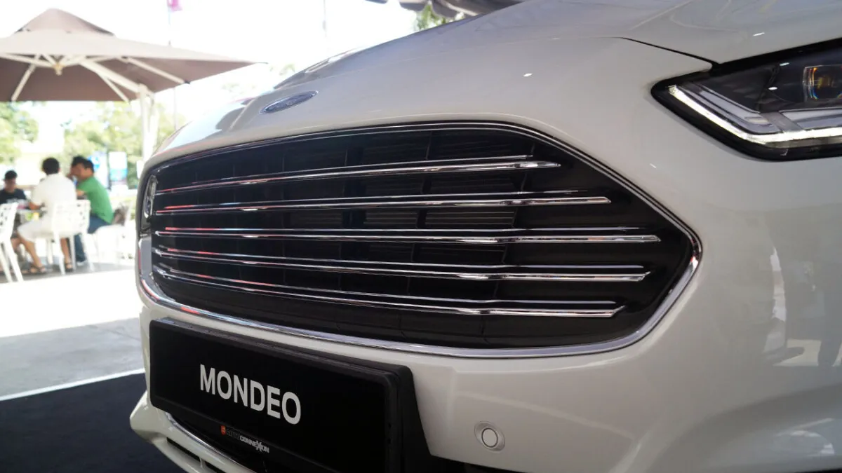 2015_Ford_Mondeo_EcoBoost (23)