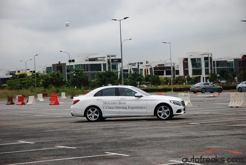 Mercedes-Benz C-Class Driving Experience - 4