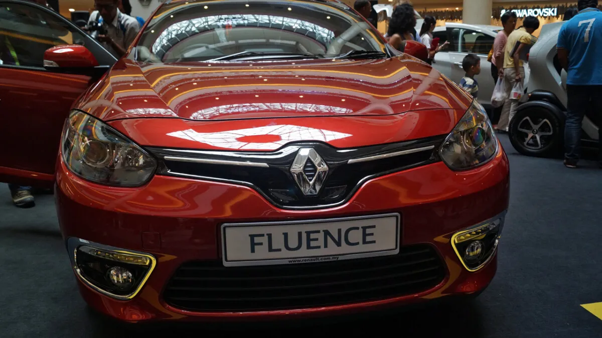 Renault_Fluence_Facelift_Launch (12)