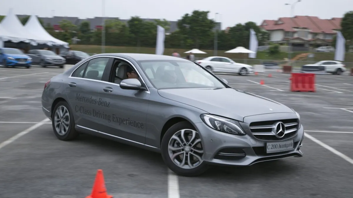 The New C-Class Driving Experience (12)