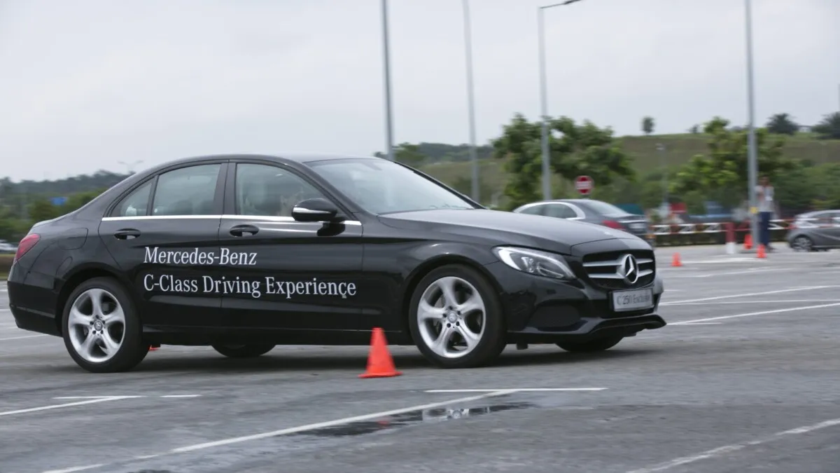 The New C-Class Driving Experience (3)