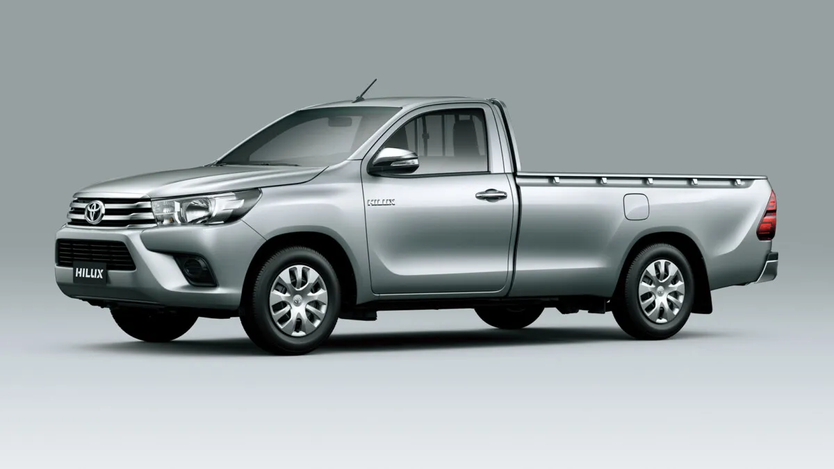 2015 Toyota Hilux (11)