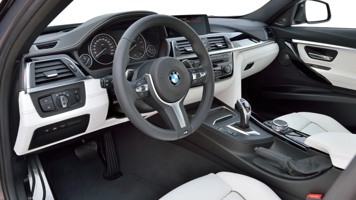 BMW_3-Series_F30_Sedan_LCI-19