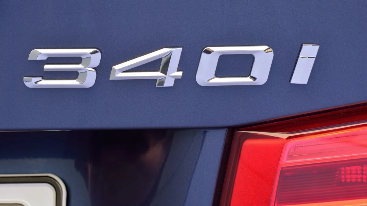 BMW_3-Series_F30_Sedan_LCI-60