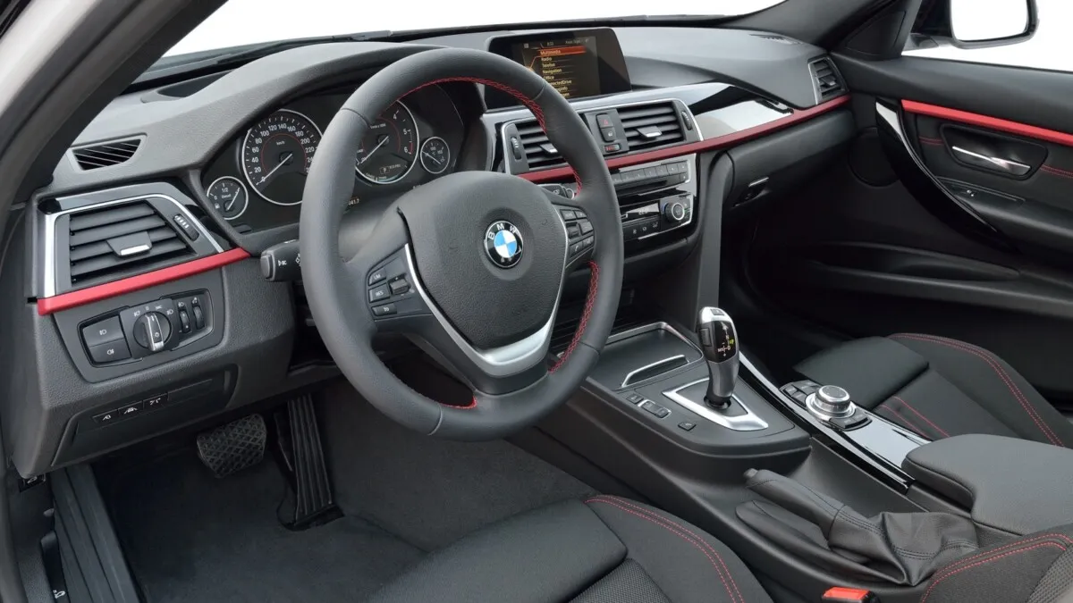 BMW_3-Series_F30_Touring_LCI-18
