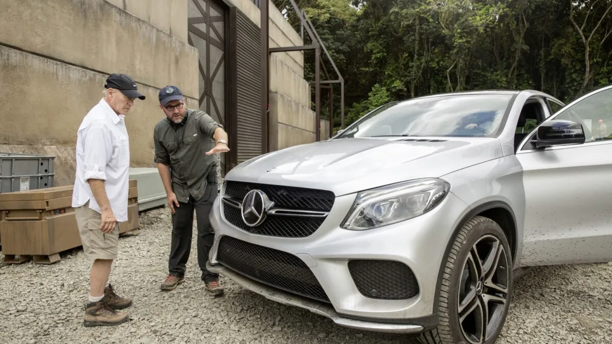 Mercedes-Benz in Jurassic World (1)