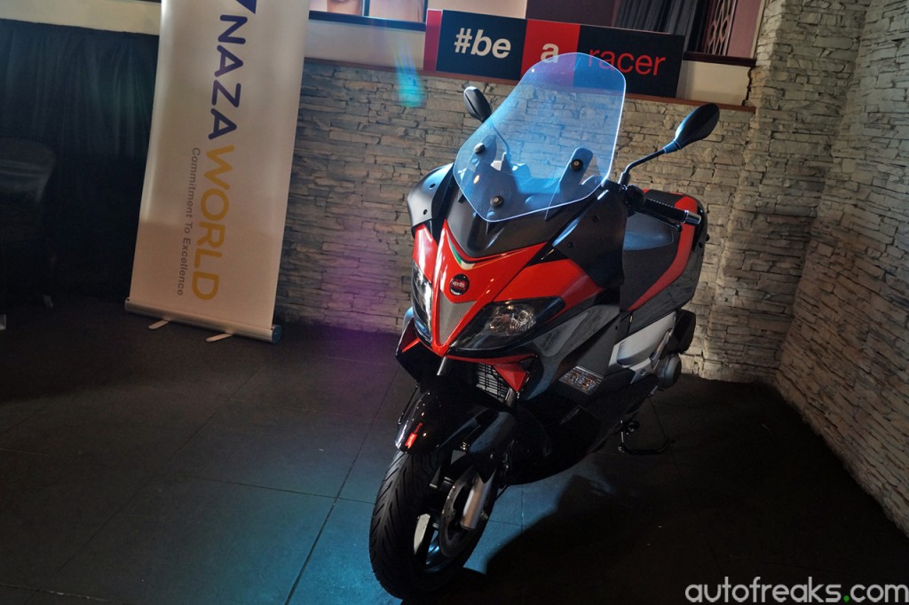 Aprilia Sr Max 300 Scootourer Introduced In Malaysia Priced From Rm28 800 Autofreaks Com