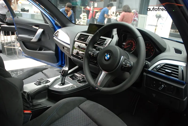 BMW 120i M Sport - 30