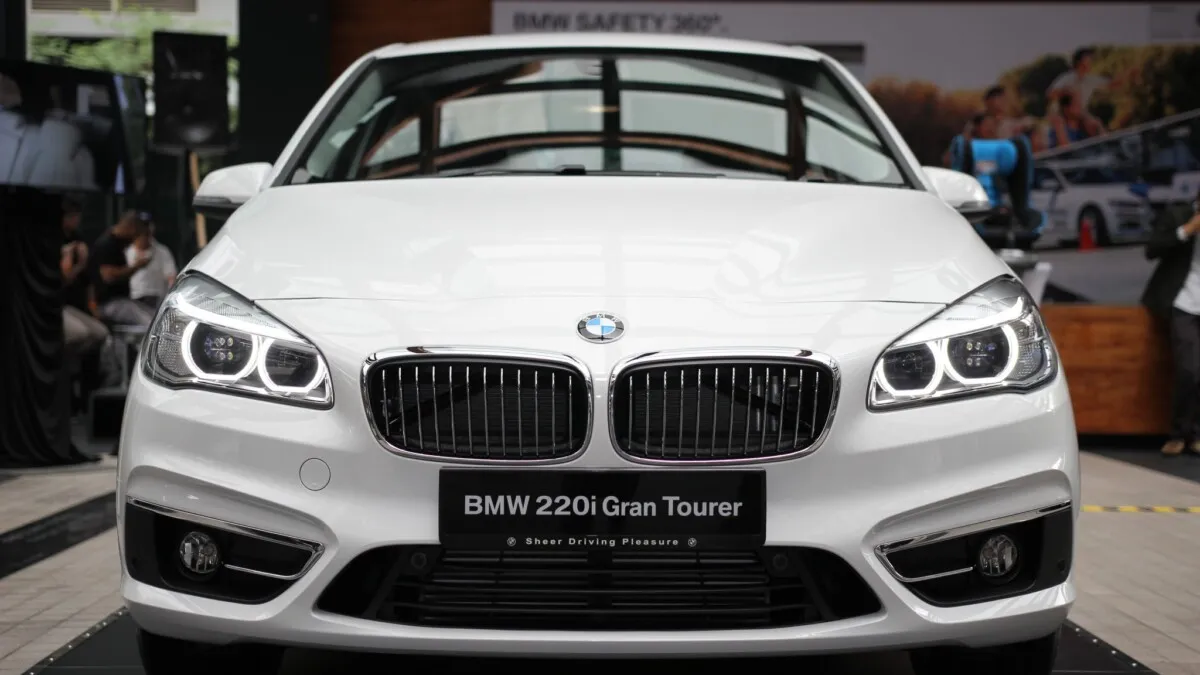 The All-New BMW 220i Gran Tourer (5)