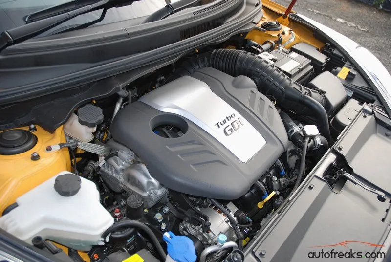 2015 Hyundai Veloster Turbo - 48