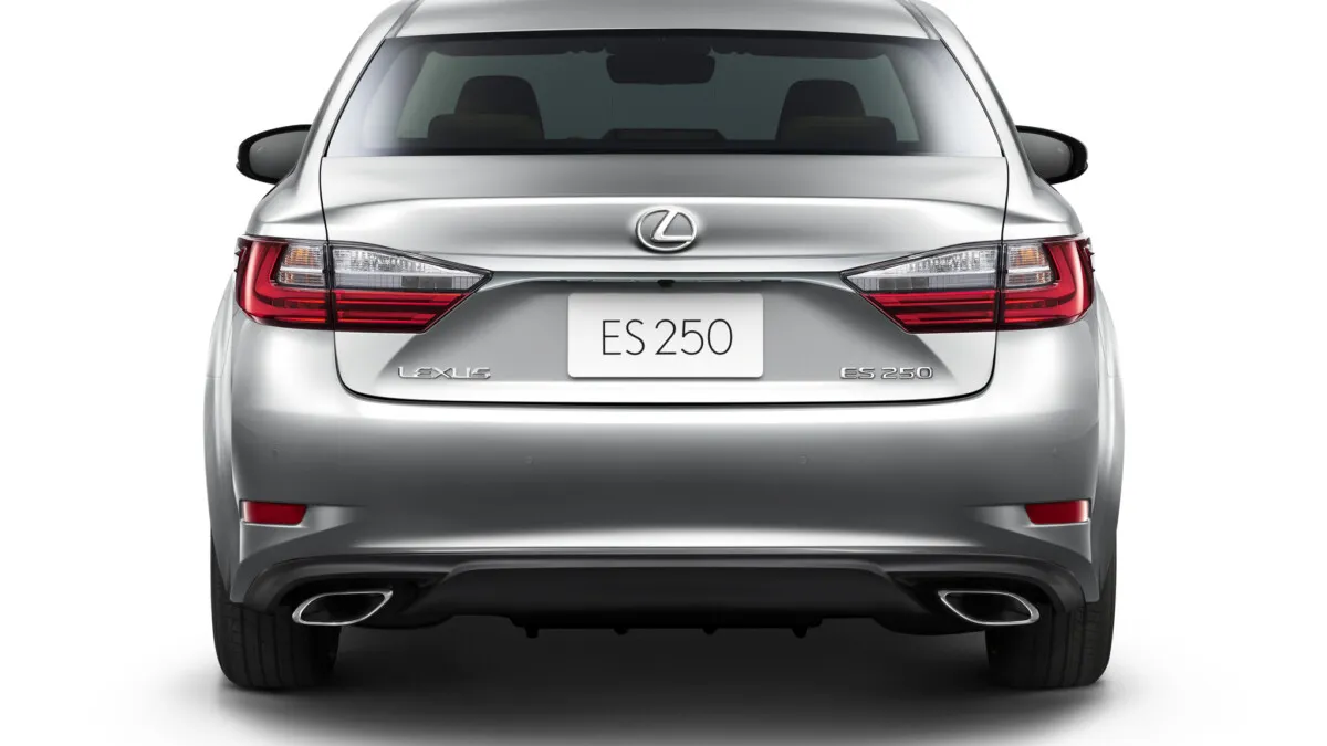 ES 250 Luxury-Rear View