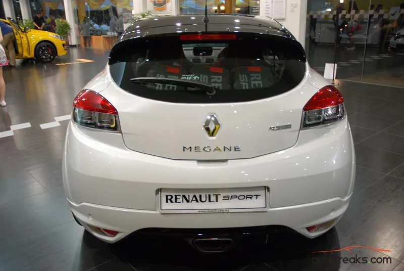 File:Renault Mégane III RS Kyalamigelb Heck.JPG - Wikipedia