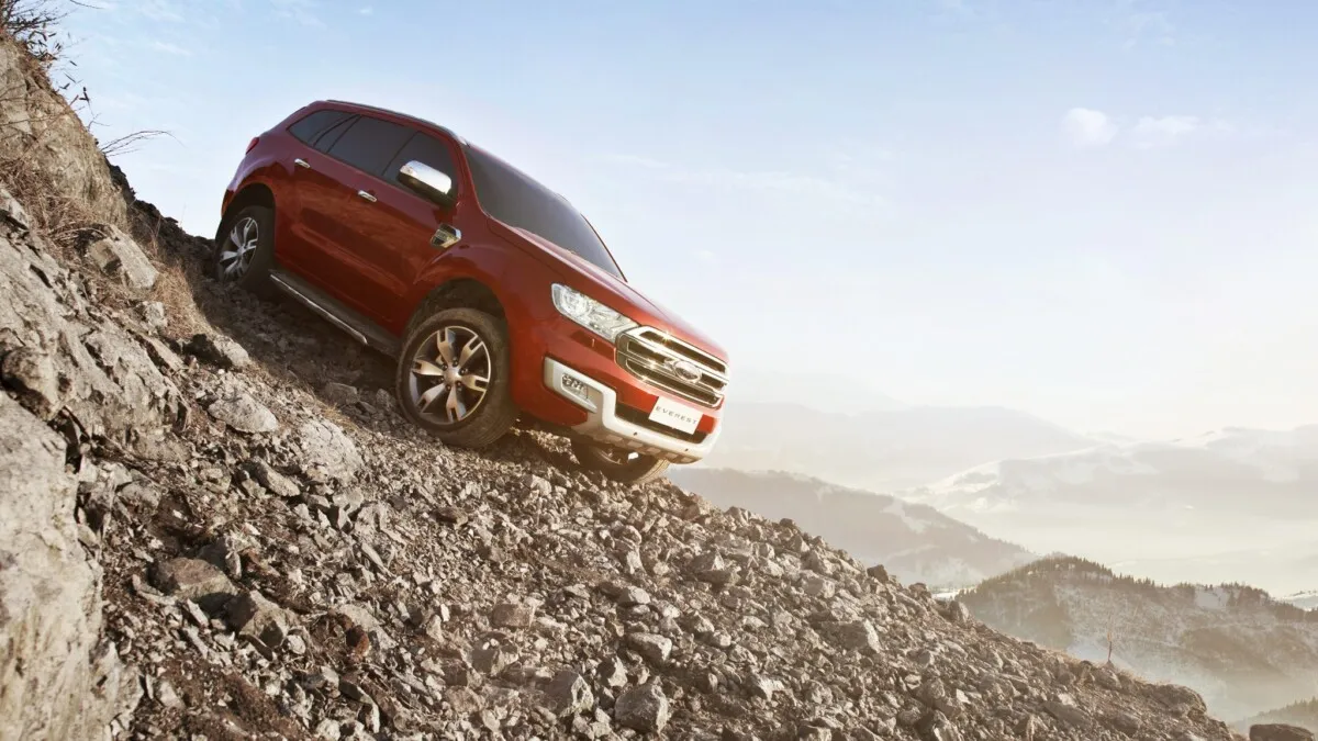 New Ford Everest-Descent