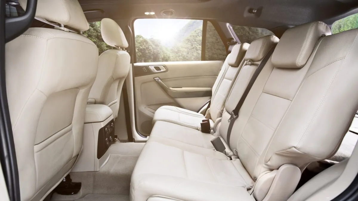 New Ford Everest-Interior 3-Flaxen