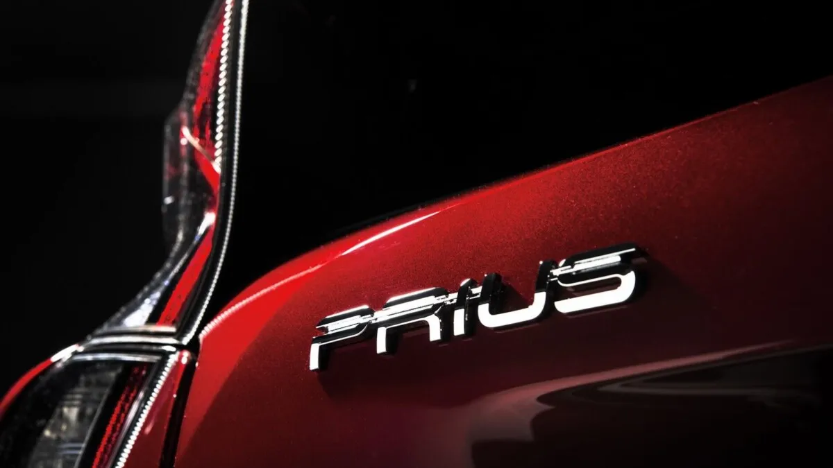 2016 Toyota Prius (13)