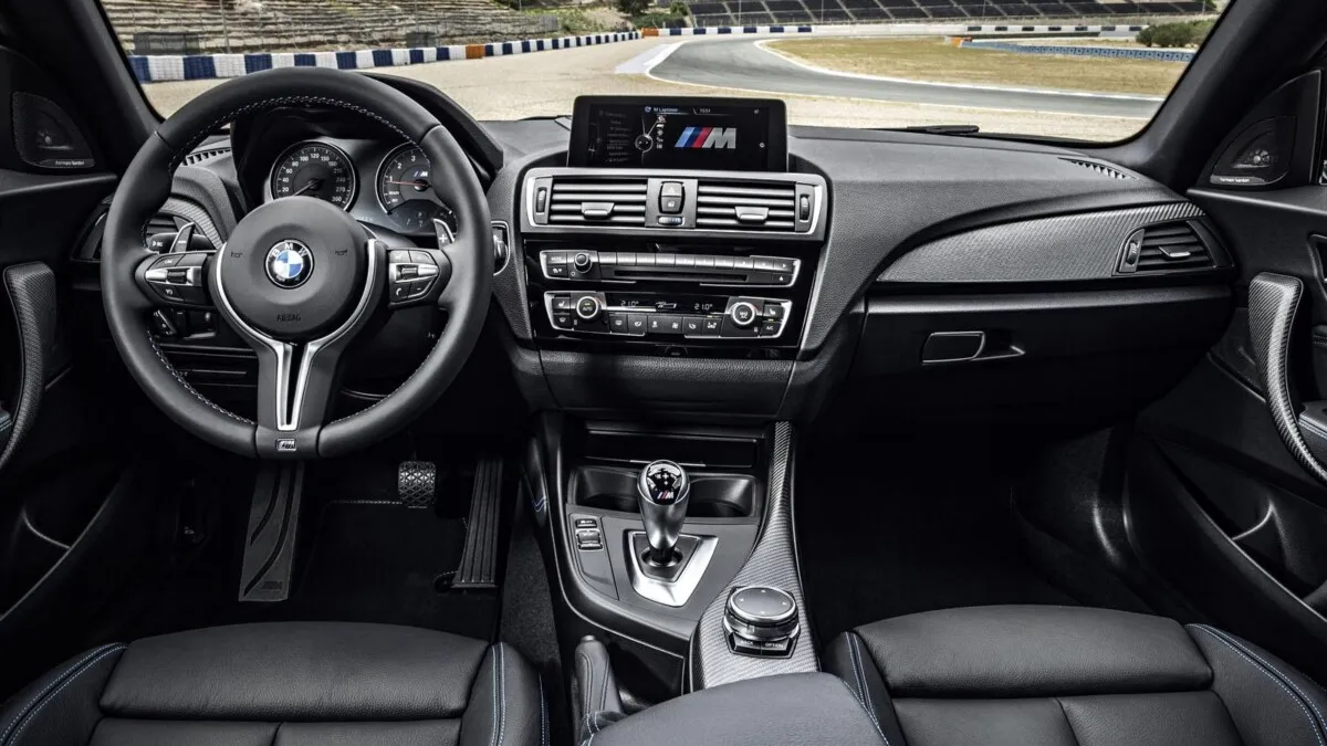 2016 BMW M2 (14)