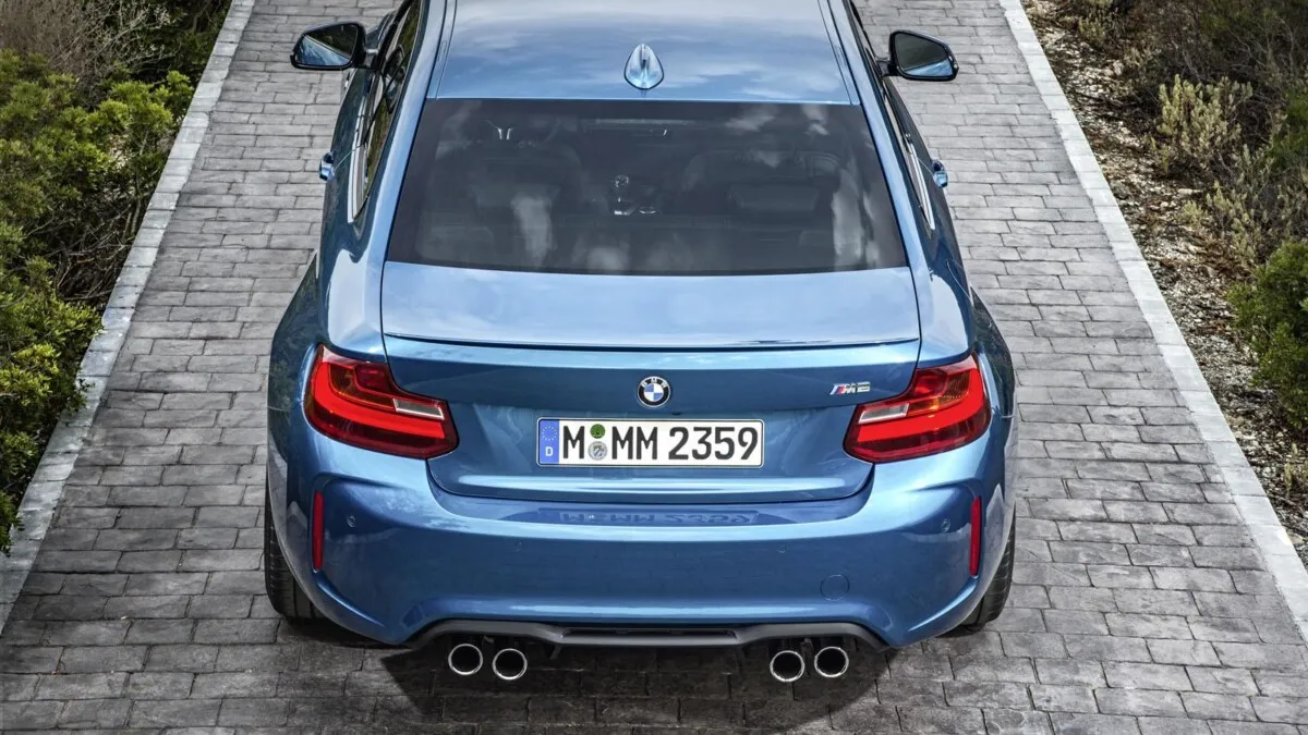 2016 BMW M2 (18)