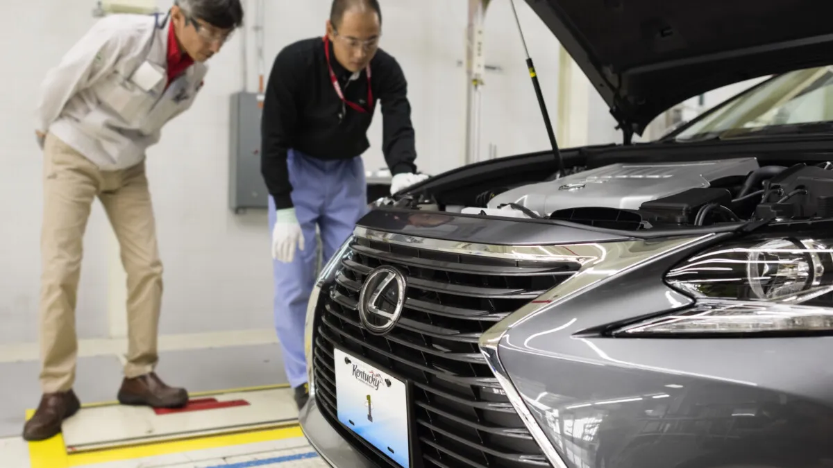 Lexus begins production in the US (12)
