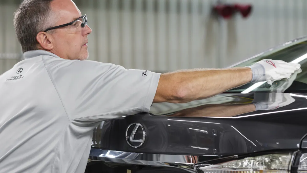 Lexus begins production in the US (25)