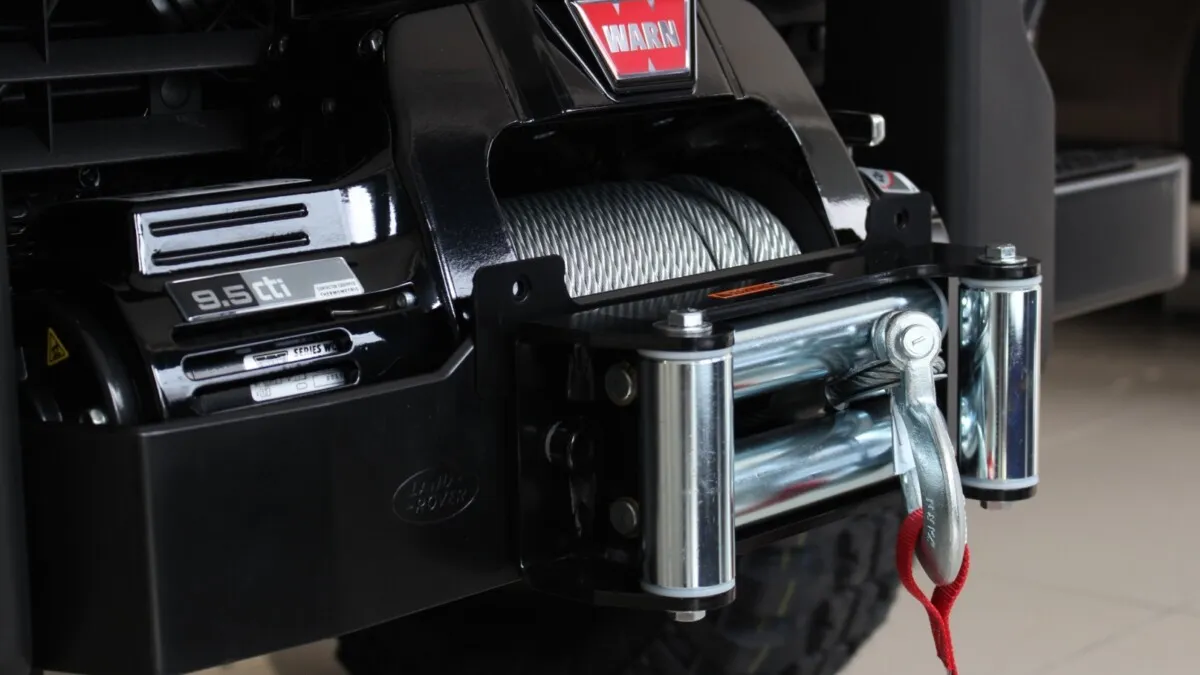 A WARN 9.5cti winch comes with the Land Rover Defender Limited Edition
